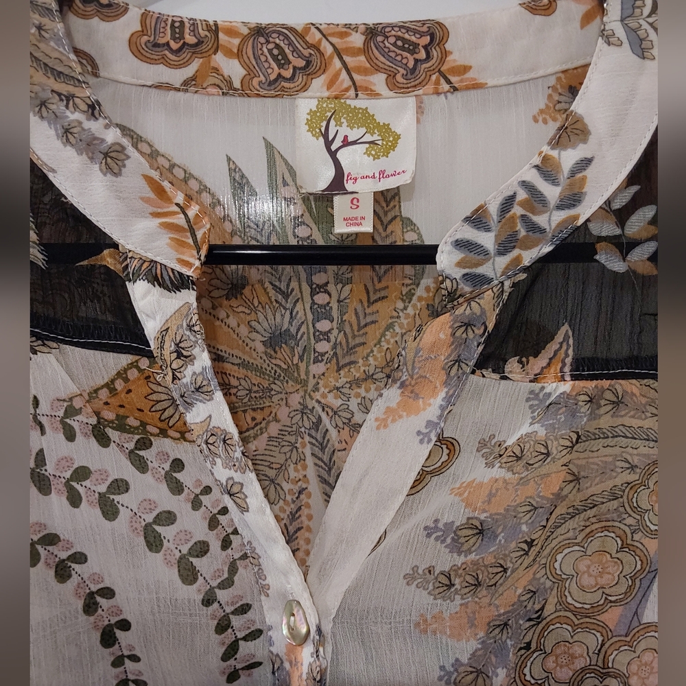 Fig and Flower Floral Sheer Button-Up Blouse S - Picture 2 of 9